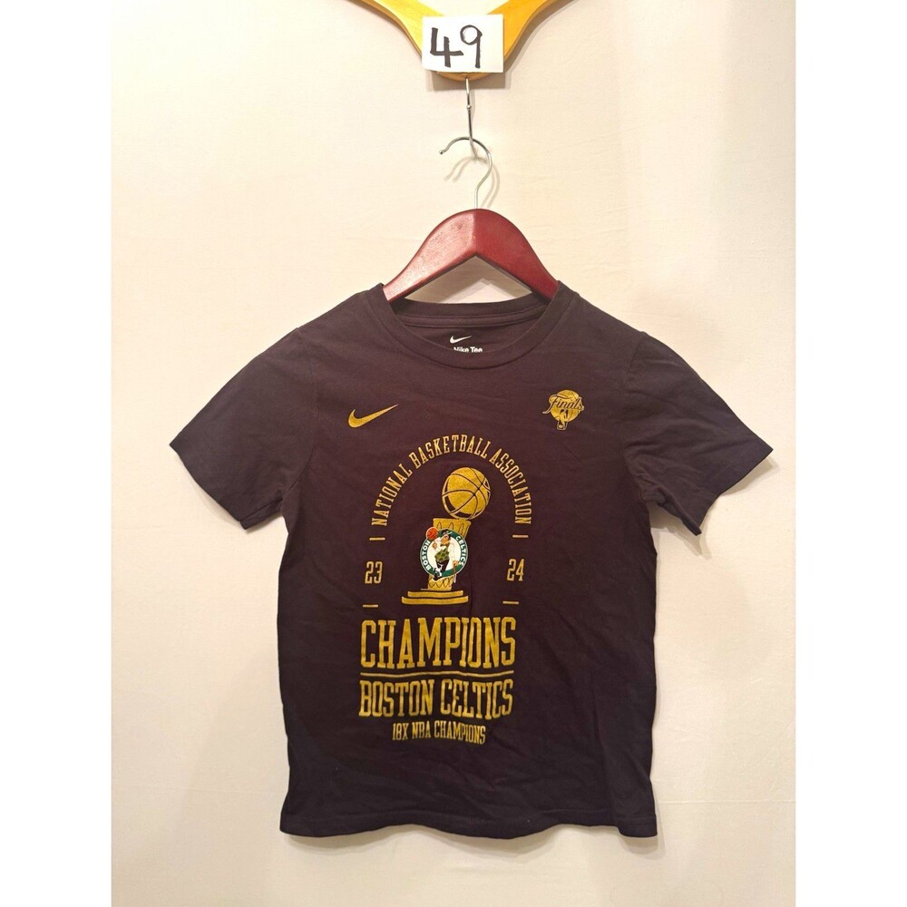 Nike Boston Celtics NBA Finals Champions Graphic Tee Youth Unisex S Black Gold
